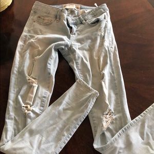 🚨 Light Wash Denim Skinny Jeans 🚨